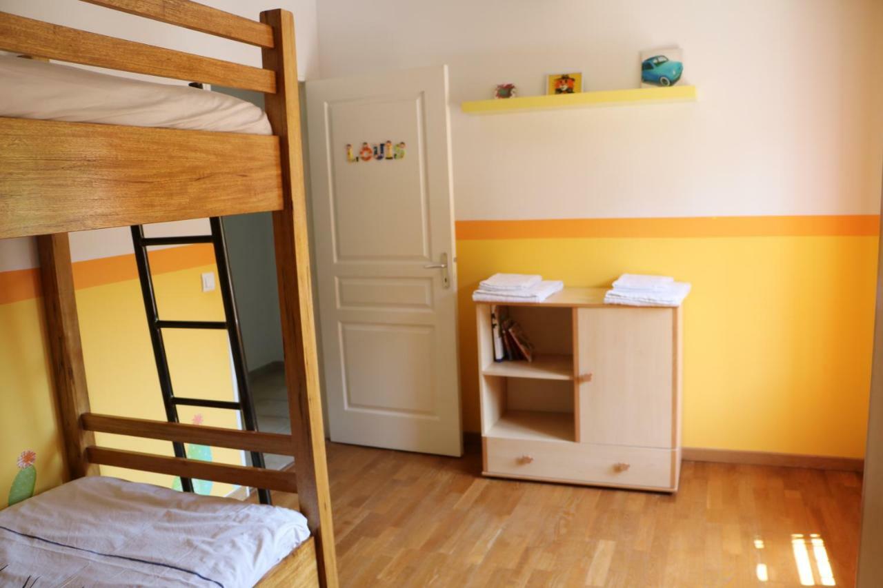 Charmante Maison De Village Кюкюрон Экстерьер фото